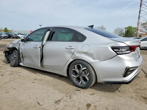 3KPF24AD9ME414419 2021 KIA FORTE - Image 2
