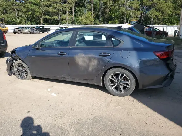 3KPF24AD9NE423364 2022 KIA FORTE - Image 2