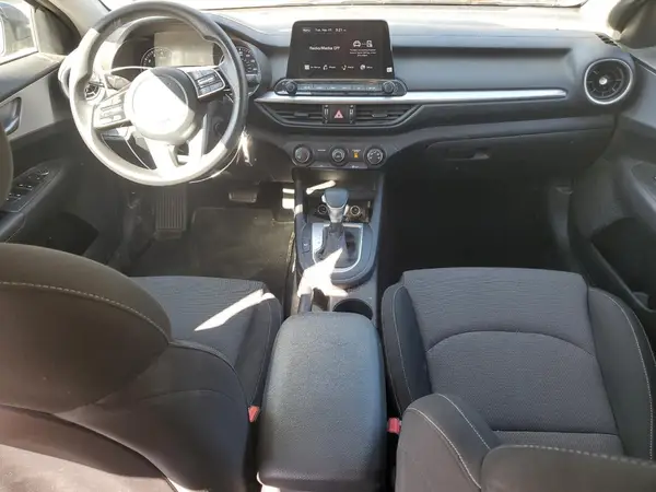 3KPF24AD9NE423364 2022 KIA FORTE - Image 8