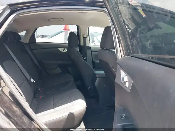 3KPF24AD9NE424773 2022 KIA FORTE - Image 8