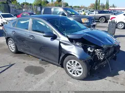 3KPF24AD9NE426023 2022 KIA FORTE