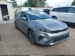 3KPF24AD9NE427009 2022 KIA FORTE