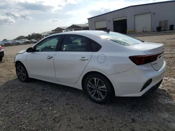 3KPF24AD9NE430721 2022 KIA FORTE - Image 2
