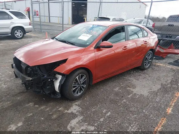 3KPF24AD9NE434770 2022 KIA FORTE - Image 2