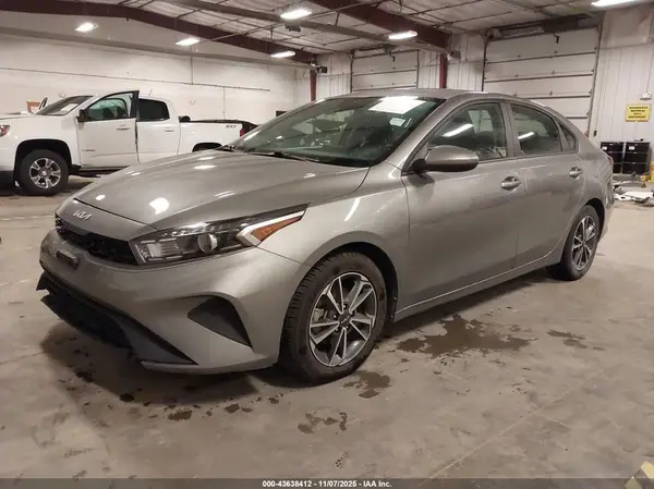 3KPF24AD9NE436339 2022 KIA FORTE - Image 2