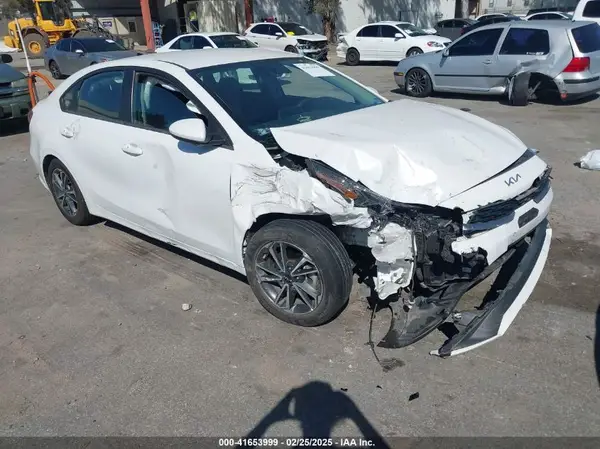 3KPF24AD9NE446725 2022 KIA FORTE - Image 1