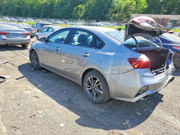3KPF24AD9NE446935 2022 KIA FORTE - Image 2