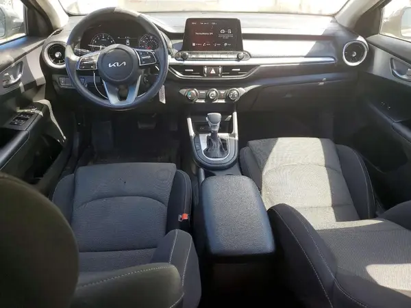 3KPF24AD9NE446935 2022 KIA FORTE - Image 8