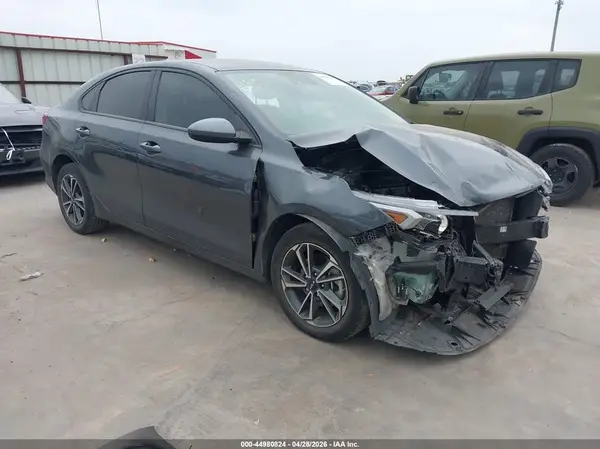 3KPF24AD9NE448538 2022 KIA FORTE - Image 1