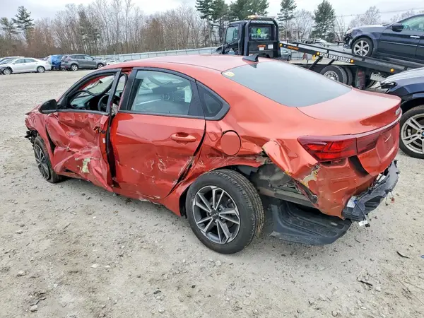 3KPF24AD9NE452850 2022 KIA FORTE - Image 2