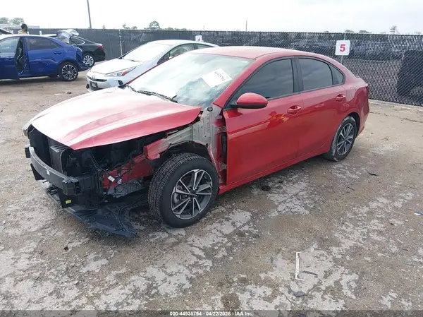 3KPF24AD9NE453495 2022 KIA FORTE - Image 2
