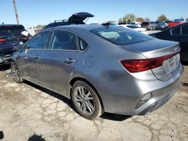 3KPF24AD9NE454016 2022 KIA FORTE - Image 2