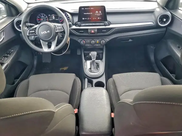3KPF24AD9NE456588 2022 KIA FORTE - Image 8