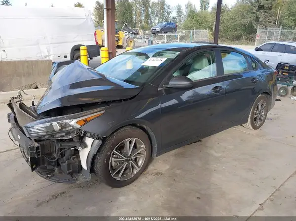 3KPF24AD9NE457157 2022 KIA FORTE - Image 2