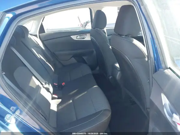 3KPF24AD9NE464903 2022 KIA FORTE - Image 8