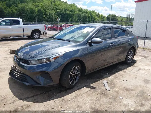 3KPF24AD9NE465047 2022 KIA FORTE - Image 2