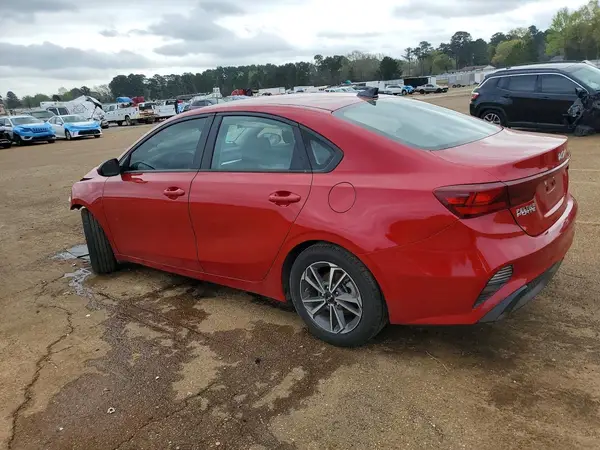 3KPF24AD9NE465470 2022 KIA FORTE - Image 2