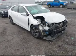 3KPF24AD9NE465517 2022 KIA FORTE