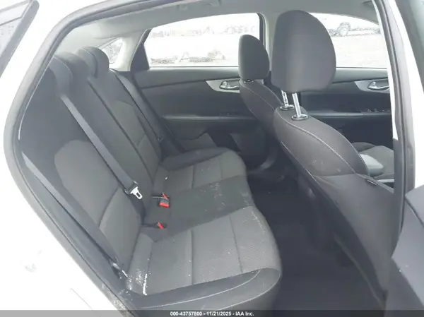 3KPF24AD9NE465517 2022 KIA FORTE - Image 8