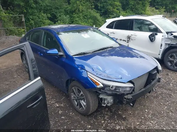 3KPF24AD9NE465999 2022 KIA FORTE - Image 1