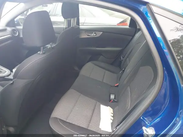 3KPF24AD9NE465999 2022 KIA FORTE - Image 8