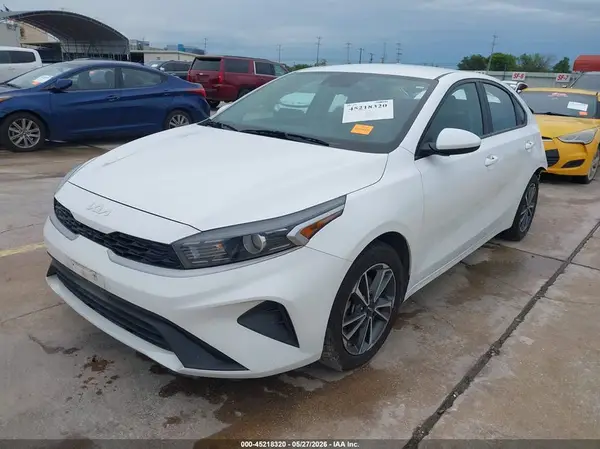 3KPF24AD9NE466960 2022 KIA FORTE - Image 2