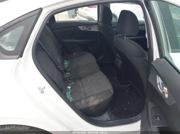 3KPF24AD9NE466960 2022 KIA FORTE - Image 8