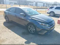 3KPF24AD9NE468045 2022 KIA FORTE