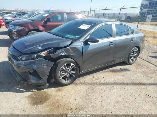 3KPF24AD9NE468045 2022 KIA FORTE - Image 2