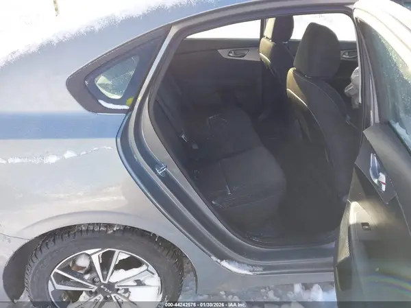 3KPF24AD9NE469227 2022 KIA FORTE - Image 8