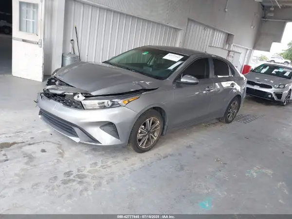 3KPF24AD9NE472497 2022 KIA FORTE - Image 2