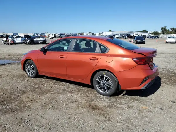 3KPF24AD9NE473083 2022 KIA FORTE - Image 2