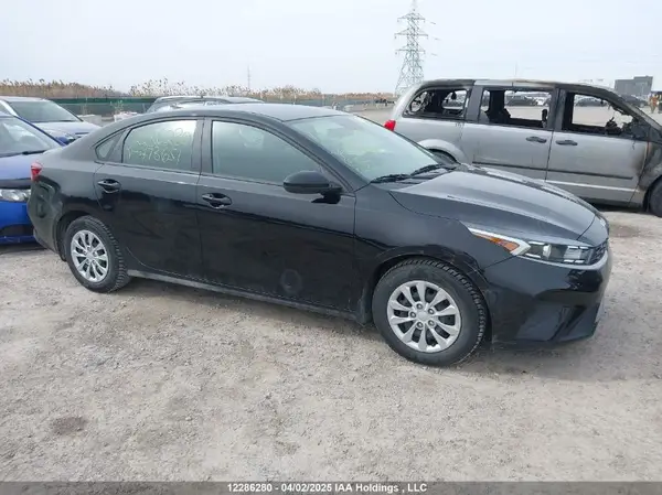 3KPF24AD9NE473651 2022 KIA FORTE - Image 1