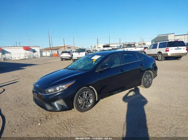 3KPF24AD9NE474511 2022 KIA FORTE - Image 2