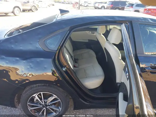 3KPF24AD9NE474511 2022 KIA FORTE - Image 8