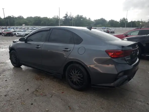 3KPF24AD9NE476145 2022 KIA FORTE - Image 2