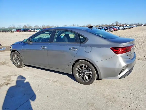 3KPF24AD9NE477862 2022 KIA FORTE - Image 2