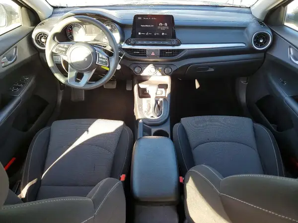3KPF24AD9NE477862 2022 KIA FORTE - Image 8