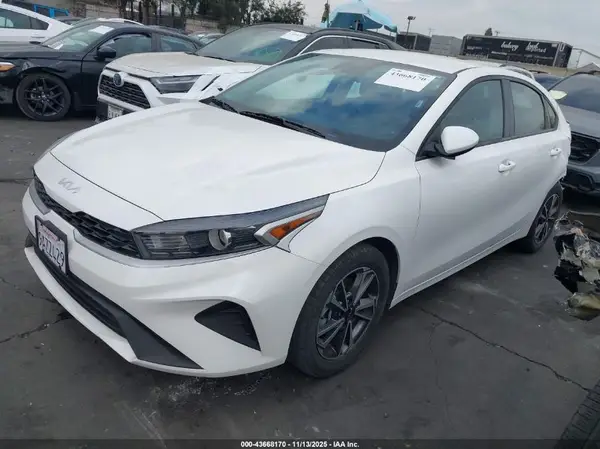 3KPF24AD9NE479496 2022 KIA FORTE - Image 2