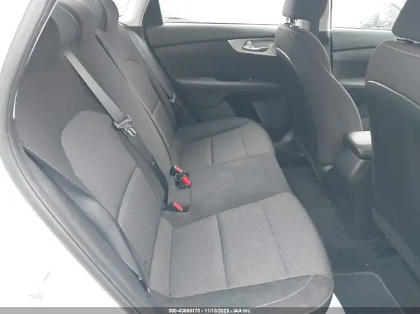 3KPF24AD9NE479496 2022 KIA FORTE - Image 8