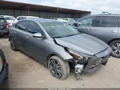 3KPF24AD9NE482074 2022 KIA FORTE