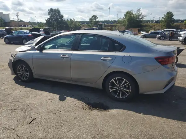 3KPF24AD9NE482091 2022 KIA FORTE - Image 2