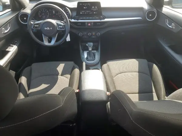 3KPF24AD9NE482091 2022 KIA FORTE - Image 8