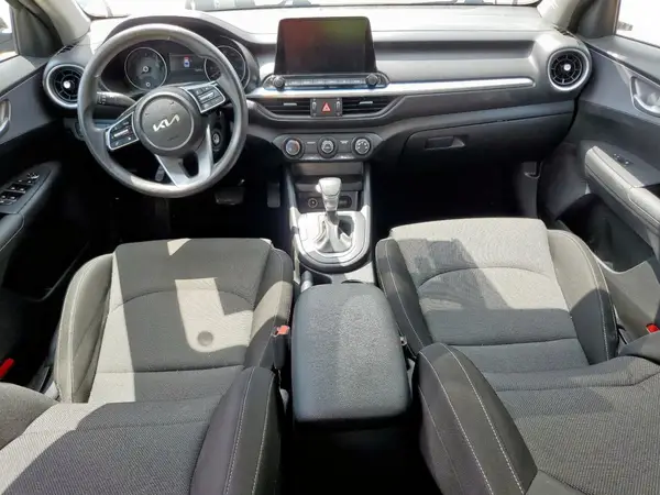 3KPF24AD9NE482317 2022 KIA FORTE - Image 8
