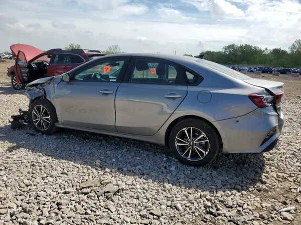 3KPF24AD9NE482947 2022 KIA FORTE - Image 2