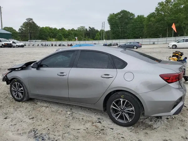 3KPF24AD9NE488392 2022 KIA FORTE - Image 2