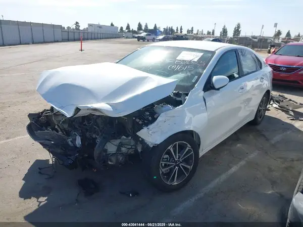 3KPF24AD9NE488490 2022 KIA FORTE - Image 2