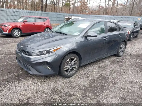 3KPF24AD9NE488778 2022 KIA FORTE - Image 2