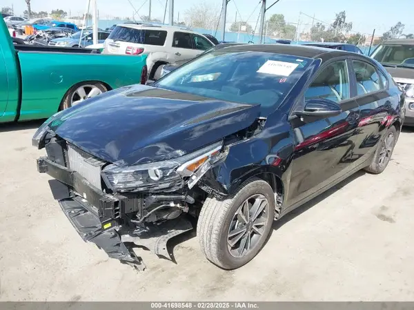 3KPF24AD9NE492622 2022 KIA FORTE - Image 2