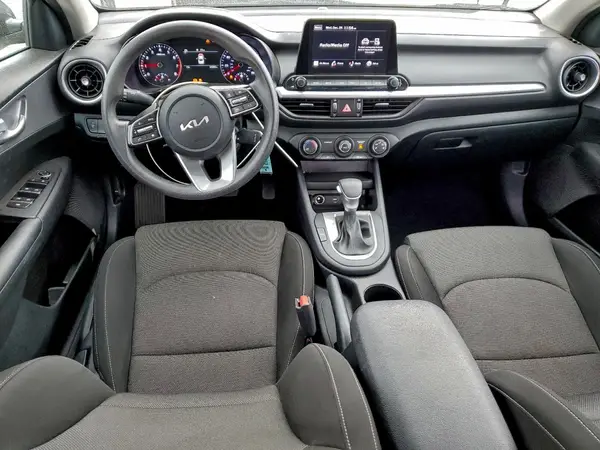 3KPF24AD9NE494094 2022 KIA FORTE - Image 8